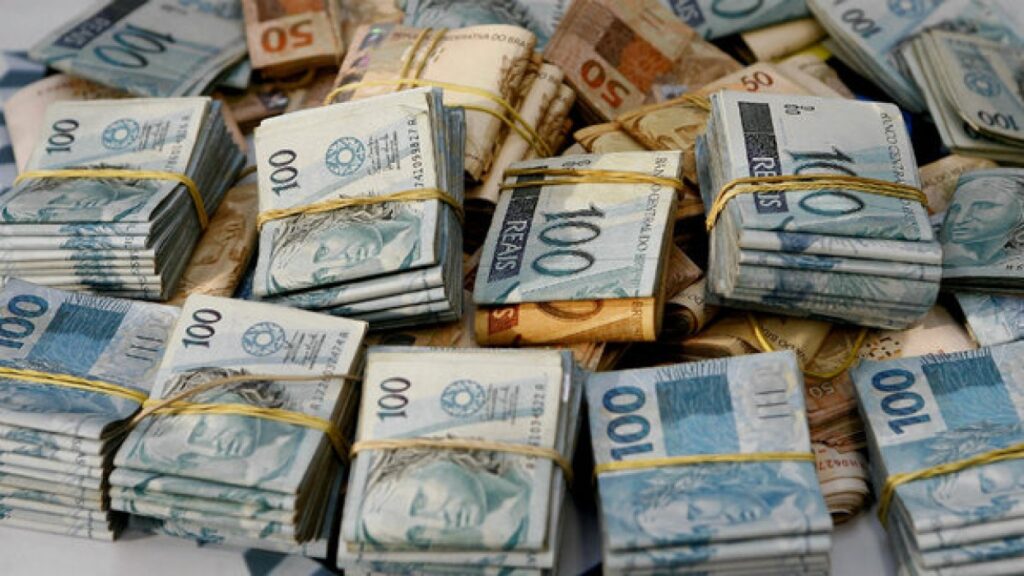 Redução do consignado INSS possibilita aposentados e pensionistas a sacarem R$ 1973, além dos valores liberados pela justiça. SAIBA COMO! (Fonte: Edição/ Notícia de Última Hora).