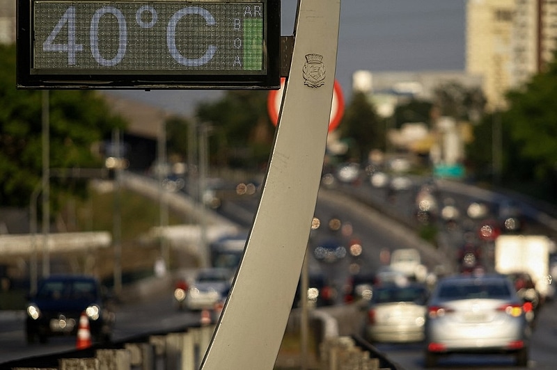 ALERTA: Onda de CALOR causa INCÊNDIOS e MORTES no Chile; Brasil enfrenta ALTAS TEMPERATURAS também – Veja as últimas NOTÍCIAS
