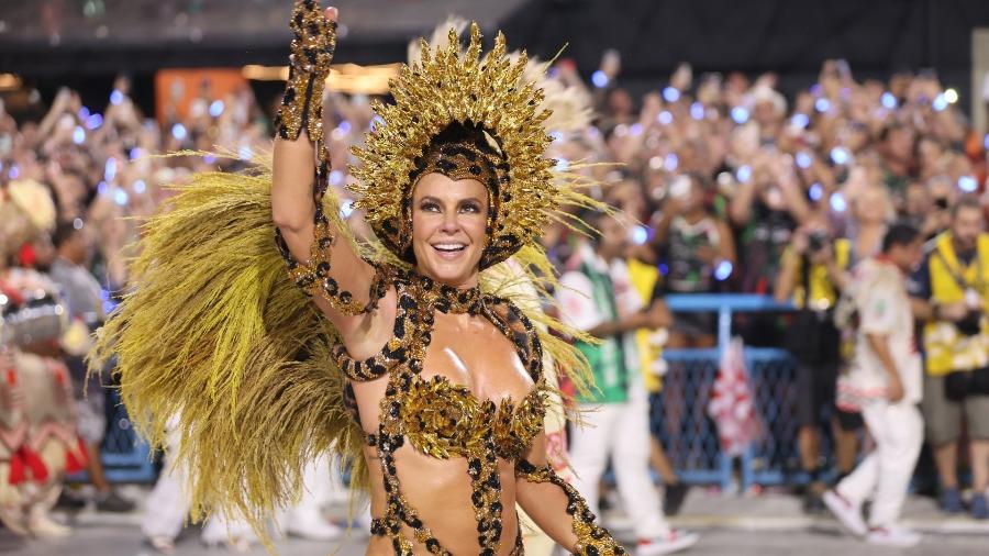 Carnaval 2024: Estrelas da TV brilham na avenida no fim de semana de desfiles na Sapucaí