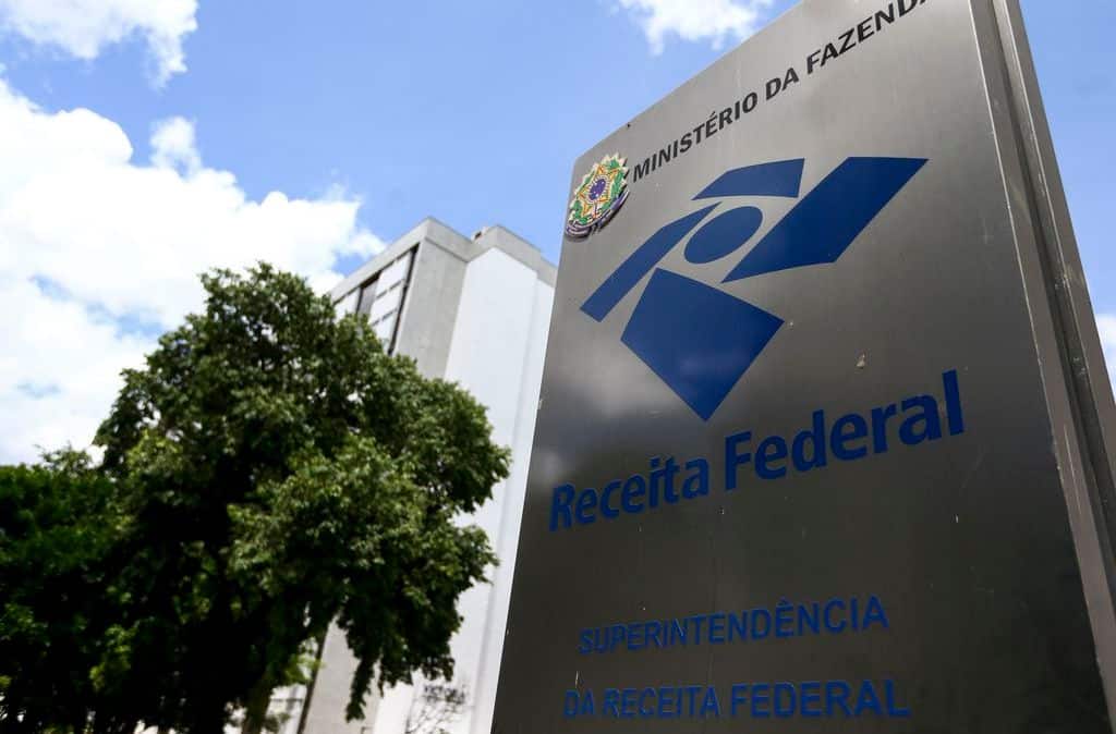 Receita Federal fará leilão com carros a partir de R$ 3 mil em março- Veja como participar