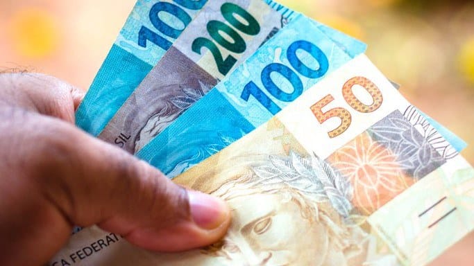 Decreto confirmou o pagamento ANTECIPADO do 13º salário em 2024- Consulte as datas do depósito