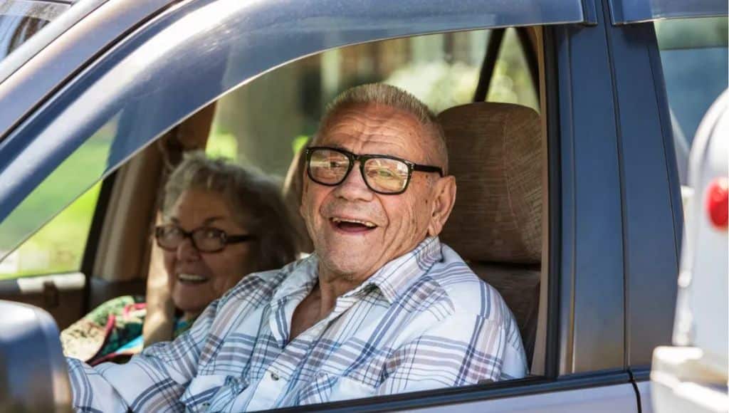 Idosos poderão renovar CNH de forma gratuita se proposta for aprovada- Veja como funciona