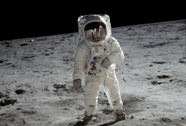 Segredo Revelado: Por que nenhum ser humano visitou a Lua em 50 anos, astronautas explicam!