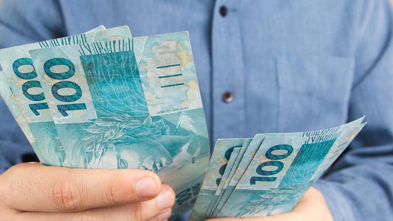 Governo confirmou o pagamento de R$ 2.118 de forma antecipada para beneficiários do INSS- Confira as datas e quem tem direito