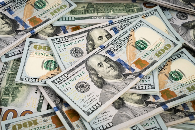 Dólar passou dos R$5 pela primeira vez desde o mês de outubro- Confira os impactos