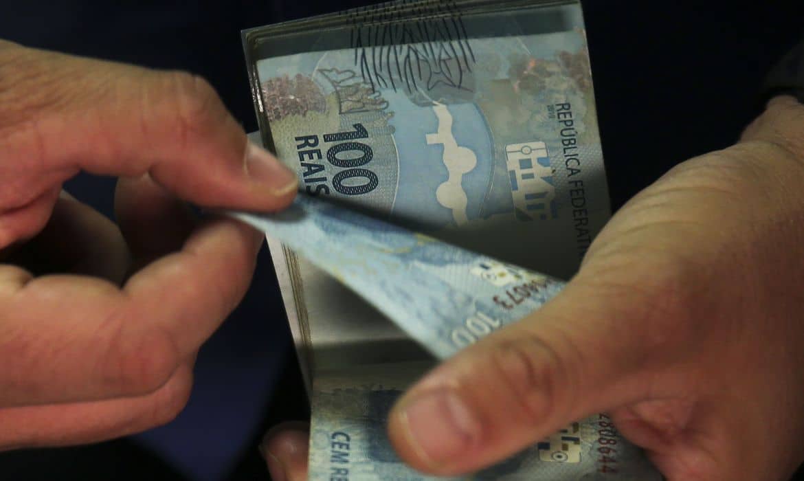 Antecipação do 13º salário do INSS beneficia mais de 30 milhões de pessoas! Confira as datas e quem pode receber