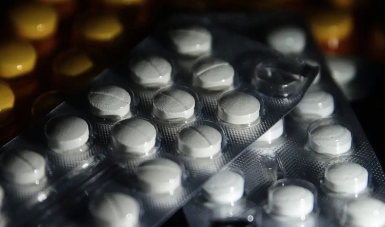 SUS apresenta novo medicamento para tratamento de HIV.