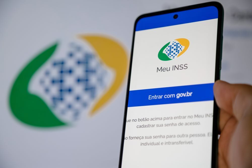 celular aberto no site do inss