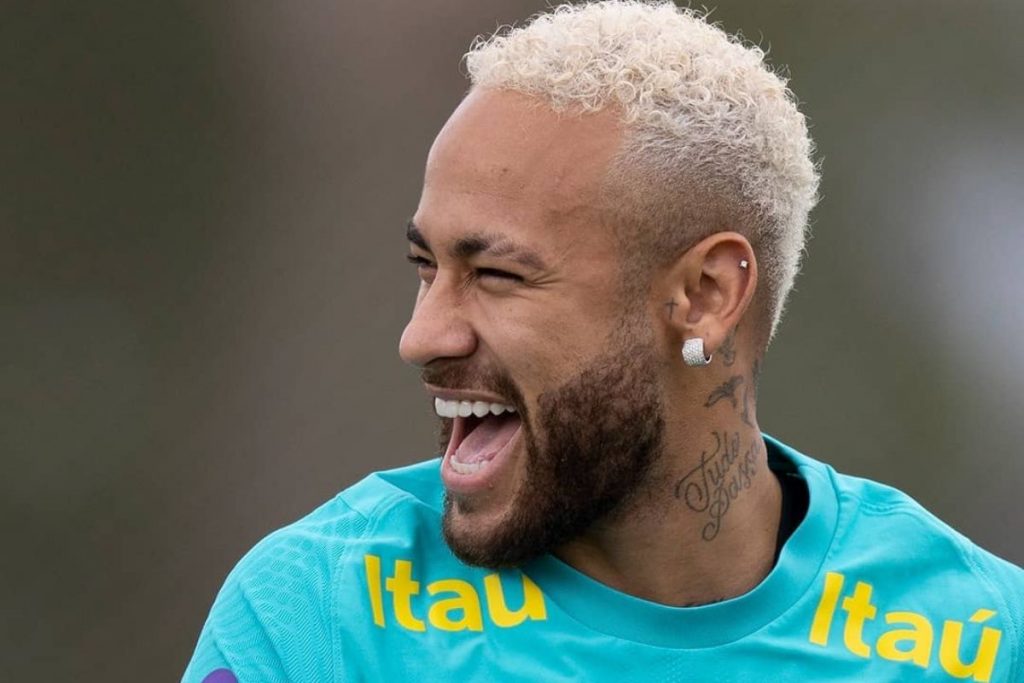 Ícone do futebol brasileiro, jogador Neymar. (Fonte: Reprodução Google).