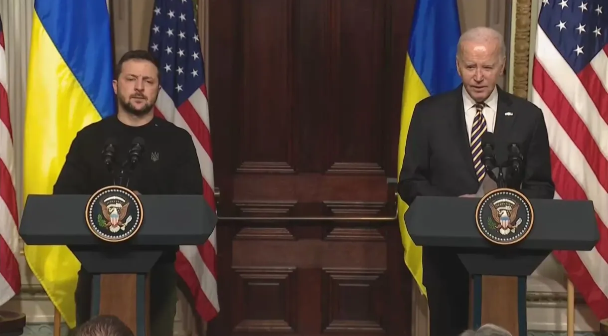 Volodymyr Zelensky, presidente da Ucrânia, e Joe Biden, presidente dos Estados Unidos (Fonte: Reprodução Google)