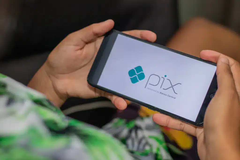 URGENTE: Banco Central avisa que vai MUDAR TUDO NO PIX em novembro- Confira