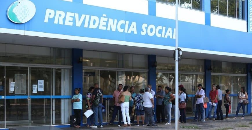 Regras de Aposentadoria no INSS em 2024 Trazem Novas Oportunidades para Brasileiros