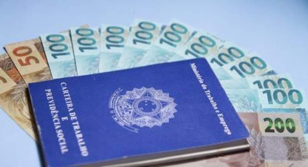 ATENÇÃO: Governo já divulgou o valor do próximo salário mínimo para R$ 1502- Veja quando começa a valer